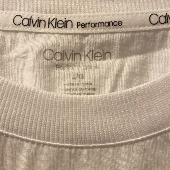 🆕 Calvin Klein Performance Multi Colour Logo Slight Crop Waisted Tee - Picture 4 of 7